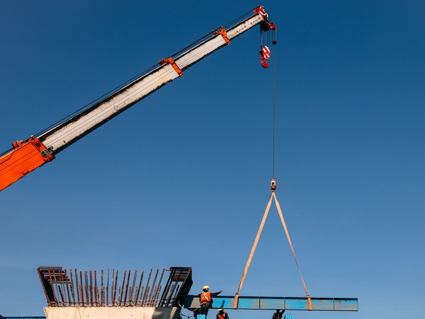 Pre-Engineered Building Steel Erection