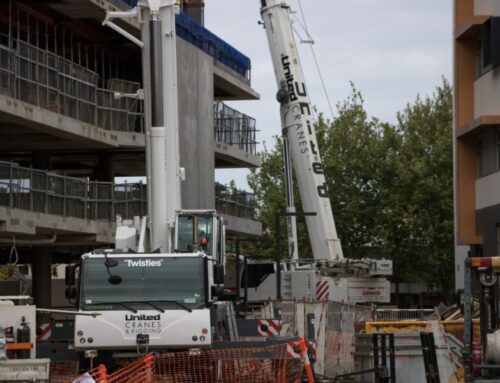 Crane Hire Cost in Adelaide: Key Price Drivers, Safety Factors & Lift Planning Checklist